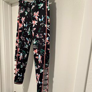 IDEOLOGY BLACK FLORAL GIRL LEGGINGS BEST OFFER EXCEPTED